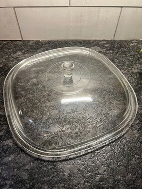 Big!! Corningware/Pyrex Clear Glass Square Replacement Lid with Knob. 10-3/4